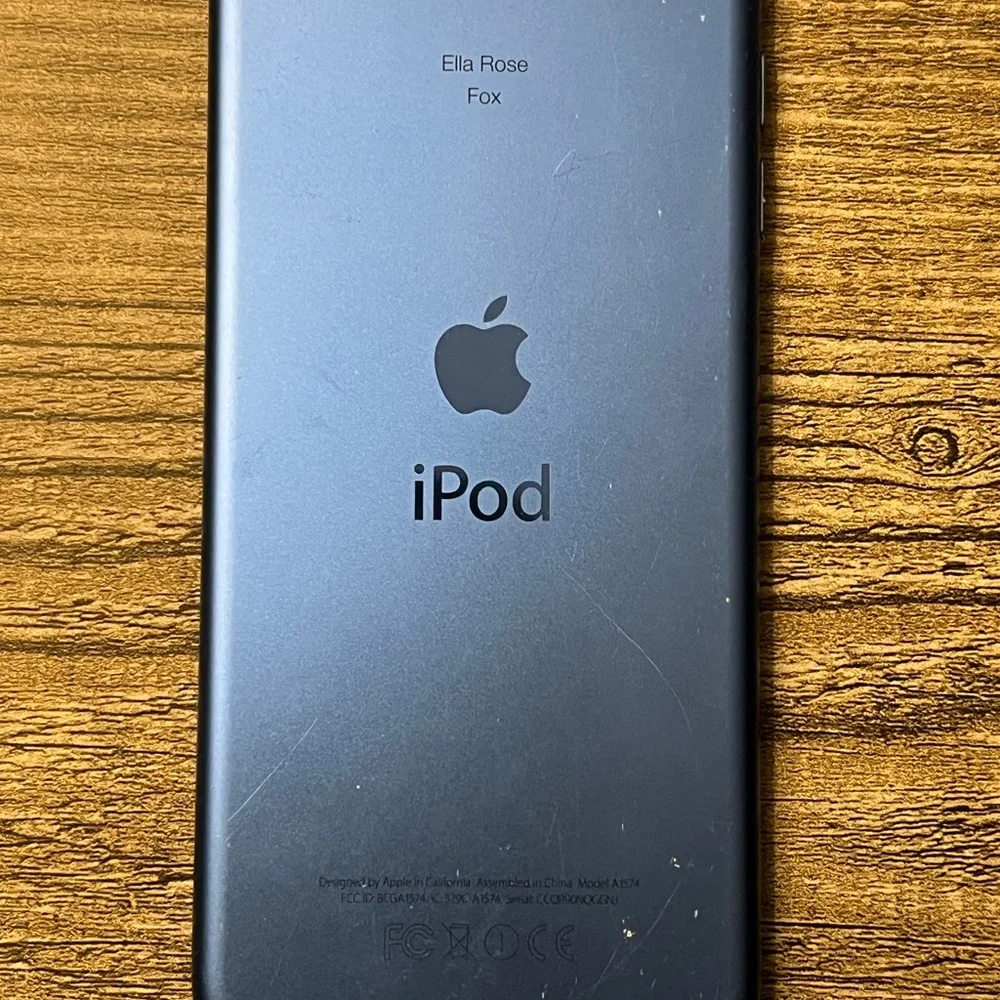 Apple iPod - Dark Gray Aluminum Finish